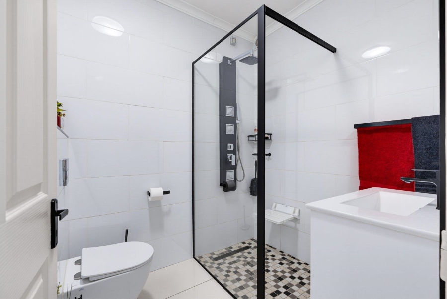 2 Bedroom Property for Sale in Milnerton Western Cape
